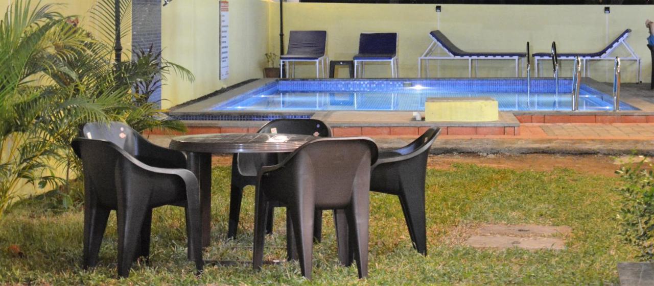 Sonikas Holiday Homes Candolim Eksteriør billede